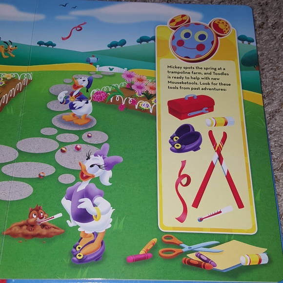 Disney Junior Mickey Mouse First Look & Find book - Picture 3 of 4
